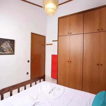 εξοχικό κατάλυμα στο *